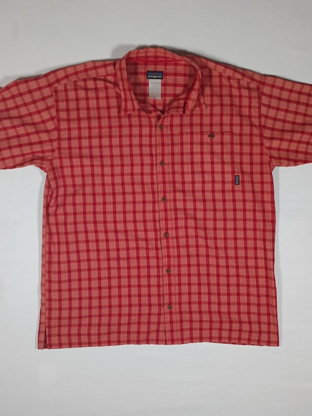 Patagonia Men's XL Red Plaid Short Sleeve Button Down Shirt